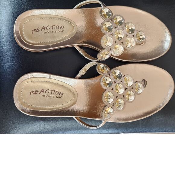 Kenneth Cole Reaction Champagne  metallic Jeweled Bling Sandals Women's Sz 9 Med - Picture 1 of 8